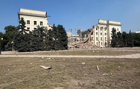 "Зараз це просто груда каміння": росіяни зруйнували будівлю Херсонської ОДА
