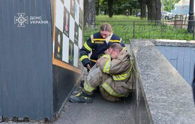 У Києві загинули троє рятувальників, 9 поранені