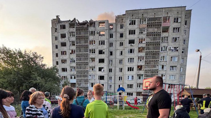 У Луцьку частково зруйновано багатоповерхівку