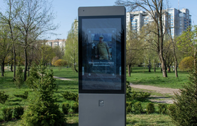 Підлітки в Броварах ввімкнули музику біля меморіалу загиблим військовим