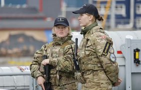 Данія вперше призиватиме жінок до армії: нові правила на тлі зростання загрози з боку рф