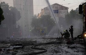 Київ атакували ракетами та "шхедами", є загиблі та багато постраждалих