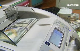 Євро майже 50 гривень: чому дорожчає і як реагує долар