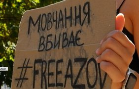"Ми не знаємо, де вони…": у Черкасах рідні захисників вийшли на щонедільну акцію