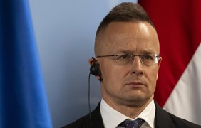 Угорщина не фінансуватиме постачання американської зброї для України — Сіярто