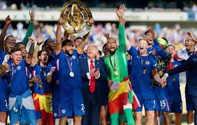 Трамп привласнив оригінальний трофей клубного чемпіонату світу