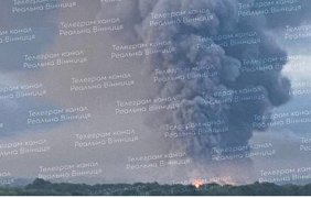 Вінниці масовано атакували "шахеди": пошкоджена промислова інфраструктура, вирує пожежа