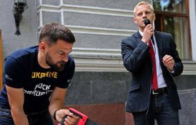 Шабунін привласнив авто, яке ми передали фронту, – керівник благодійного фонду