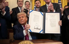 Трамп підписав закон про стейблкоїни