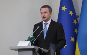 Кабмін звільнив Тараса Кременя з посади мовного омбудсмена