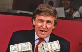 Молодий Дональд Трамп з моделями та зірками