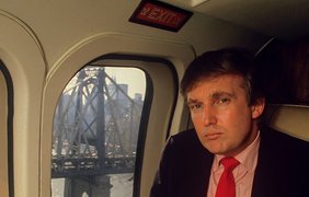 Молодий Дональд Трамп з моделями та зірками