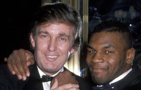 Молодий Дональд Трамп з моделями та зірками