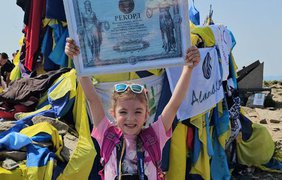 5-річна Регіна Абрамова встановила рекорд, зійшовши на Говерлу без сторонньої допомоги