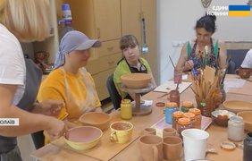 У Миколаєві працює інклюзивна гончарна майстерня
