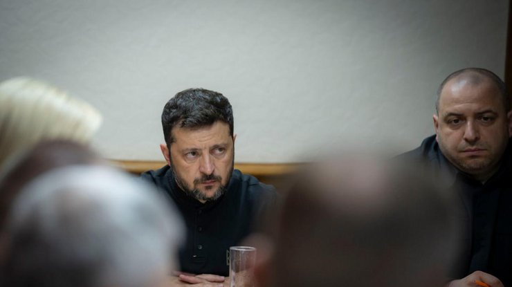 Зеленський підписав три військові закони