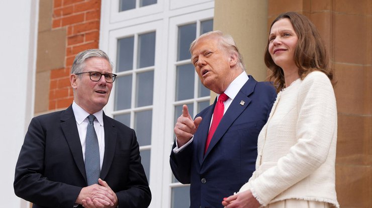 Дональд Трамп і Кір Стармер з дружиною