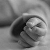 Віддала немовля на смерть: у Рівному мати залишила дитину на балконі на дві доби