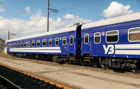 Укрзалізниця повідомила про затримання 12 потягів через обрив контактної мережі