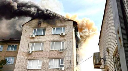 По Запоріжжю вдарили шість "шахедів": 10 поранених, палає університет