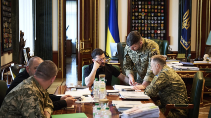 Президент доручив Умєрову і Сирському активізувати всі контакти зі США