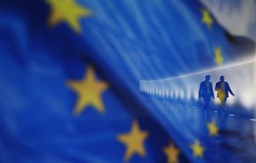 У проекті бюджету ЄС до 2034 року включили 100 млрд євро для України - Bloomberg