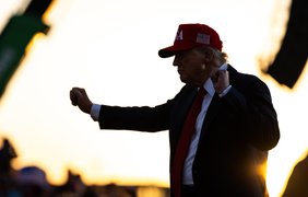 Трамп відправив дві атомні субмарини "до відповідних регіонів" через заяви медведєва