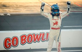 Лідер гоночної серії NASCAR зламав ключицю під час святкування перемоги