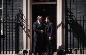 Зеленський зустрінеться зі Стармером перед переговорами Трампа та путіна