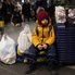 Одна з країн почала відмовляти українцям у постійному притулку