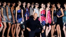 "Я не роблю моду, я одягаю людей": життя Джорджо Армані