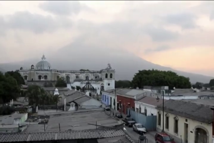 У Гватемалі прокинувся вулкан Фуего