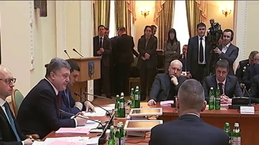 Порошенко: децентрализация не должна вредить безопасности страны 