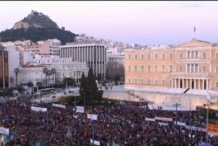 18 тисяч людей вийшли підтримати новий уряд в Афінах