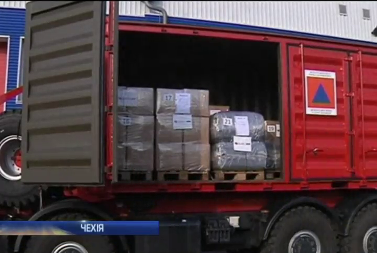 Чехія спорядила в Україну 4 вантажівки з гуманітаркою