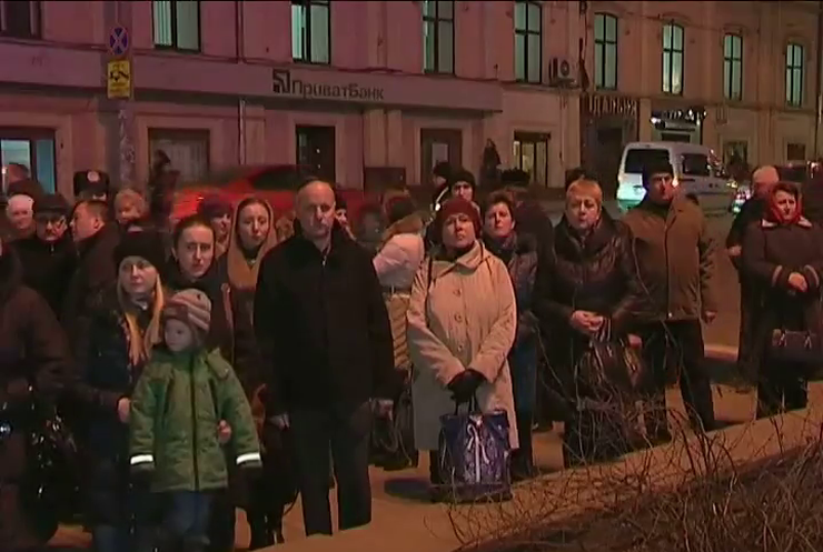 В Чернівцях люди вшанували пам'ять загиблих на Майдані