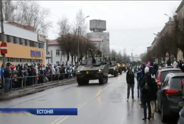Війська НАТО пройшлись парадом по кордону з Росією