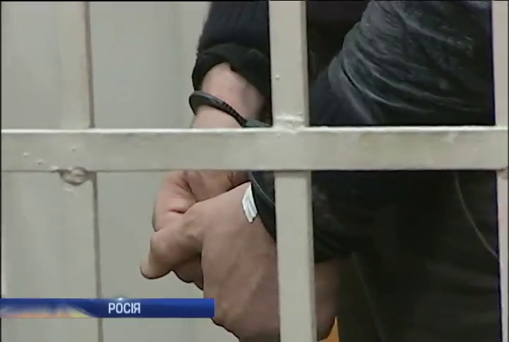 Обвинуваченого у вбивстві Нємцова примусили визнати провину