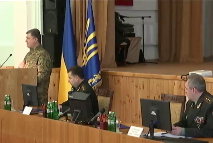 Петр Порошенко подчинит все батальоны Вооруженным силам