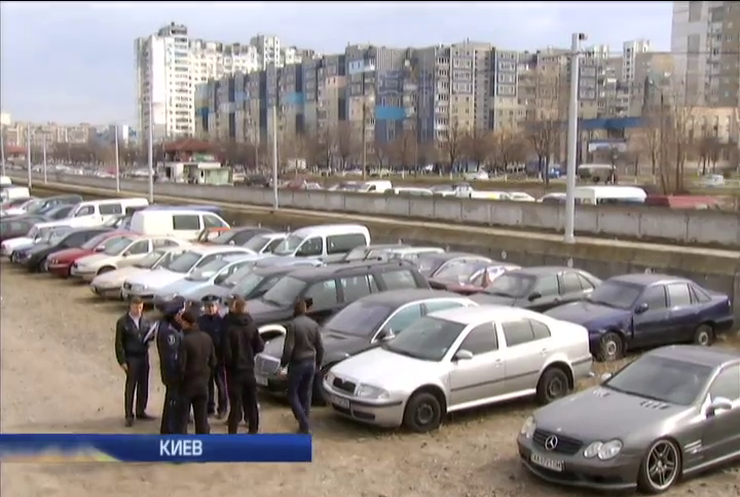 В Киеве ГАИ наживалась на подставных штрафстоянках