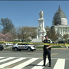 До Капітолію у Вашингтоні пробрався самогубець зі зброєю (відео)