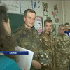 Школярам Харкова бійці розказали про спалені танки  (відео)