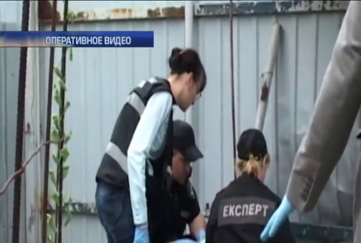 Во двор главы кооператива в Киеве могли бросить гранаты