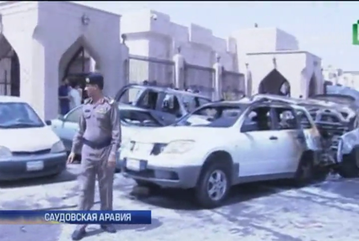 В Саудовской Аравии взорвали мечеть с людьми (видео)