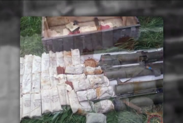 У двох жителів Донеччини знайшли арсенал зброї