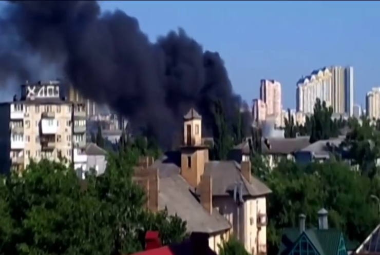 Пожежа у багатоповерхівці Києва розпочалася з балкону