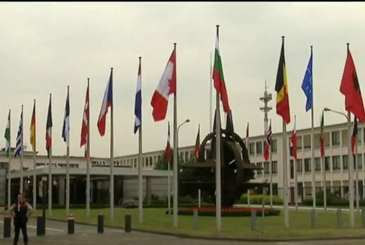 НАТО у Брюсселі обговорить збільшення коштів на оборону