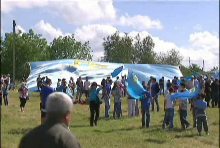 Кримським татарам заборонили святкувати день прапора у Криму