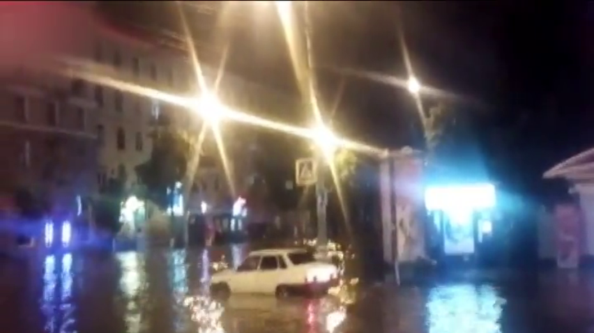 Повінь у Липецьку перетворила місто на водойму