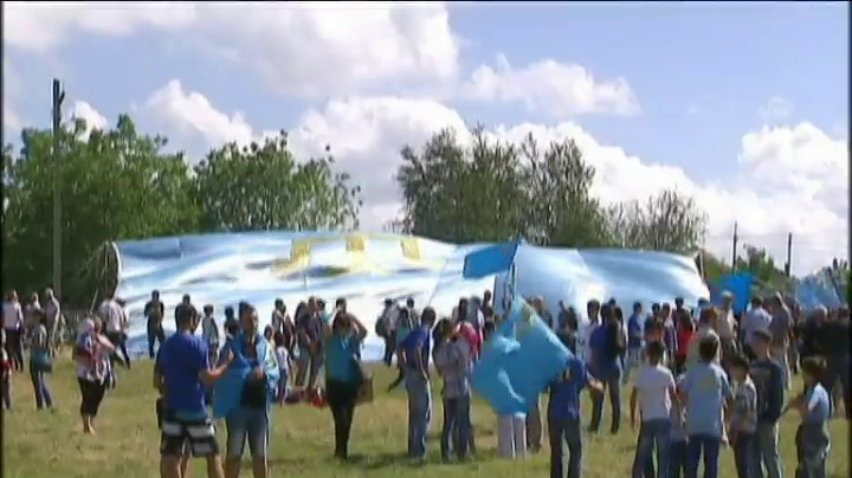 В Симферополе крымским татарам запретили даже помолиться в День флага